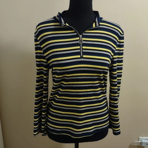 Striped Long Sleeve Zip-Up Top - Picture 7 of 10